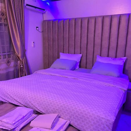 Danzee Apartments And Suites Benin City Extérieur photo