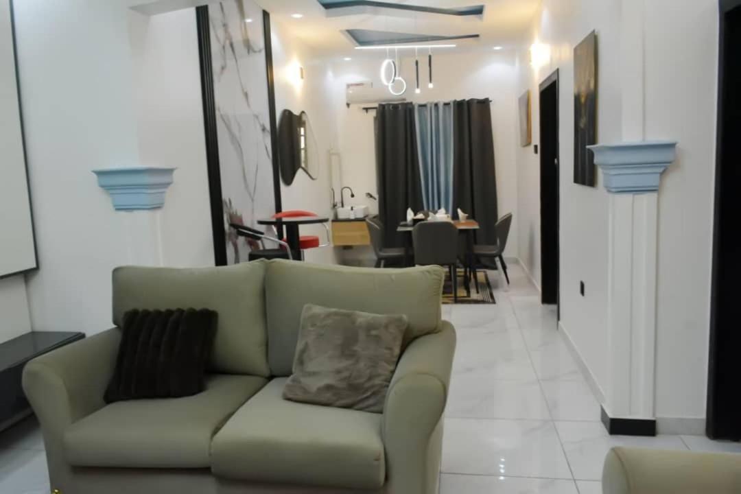 Danzee Apartments And Suites Benin City Extérieur photo