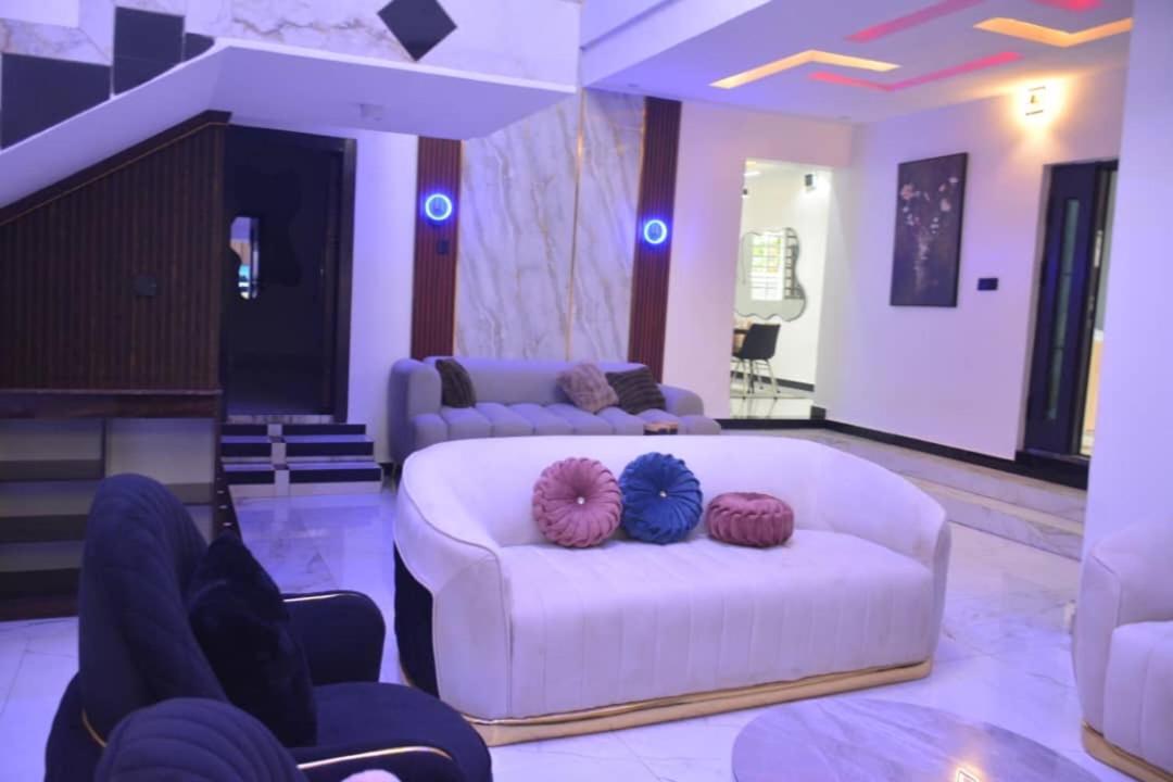 Danzee Apartments And Suites Benin City Extérieur photo