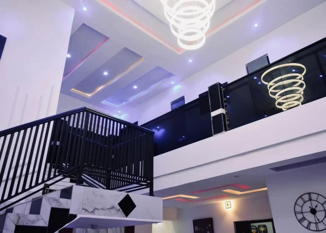 Danzee Apartments And Suites Benin City Extérieur photo